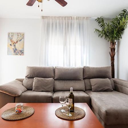 Ayala Beach Apartment Малага Экстерьер фото