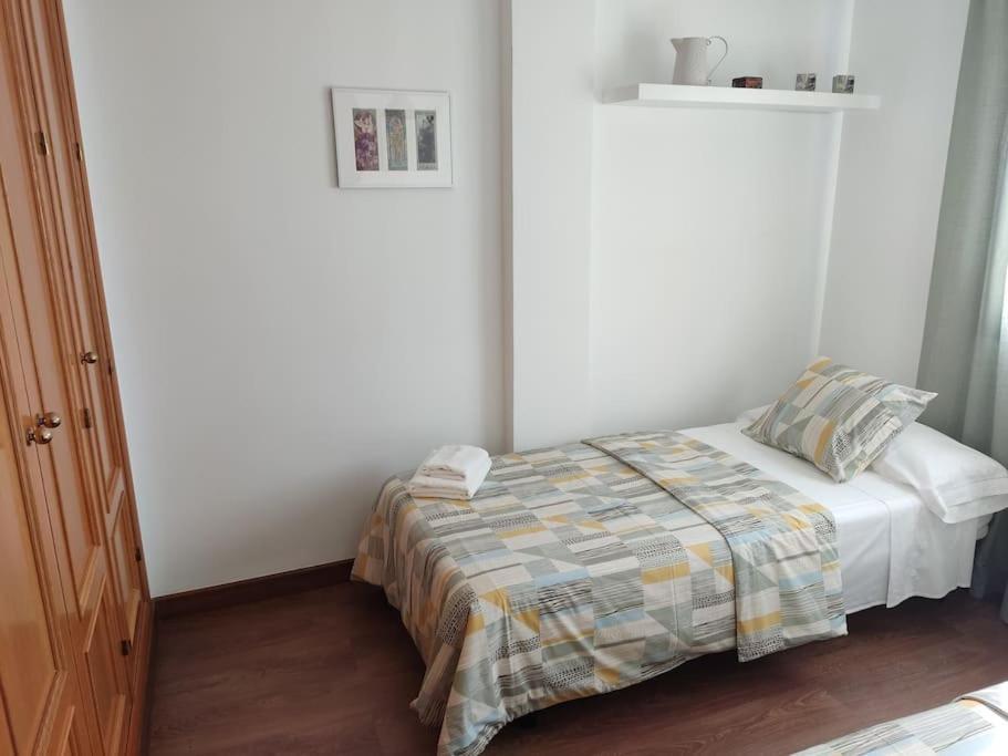 Ayala Beach Apartment Малага Экстерьер фото