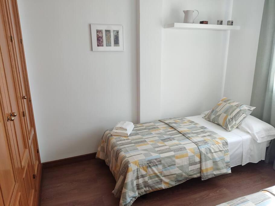 Ayala Beach Apartment Малага Экстерьер фото