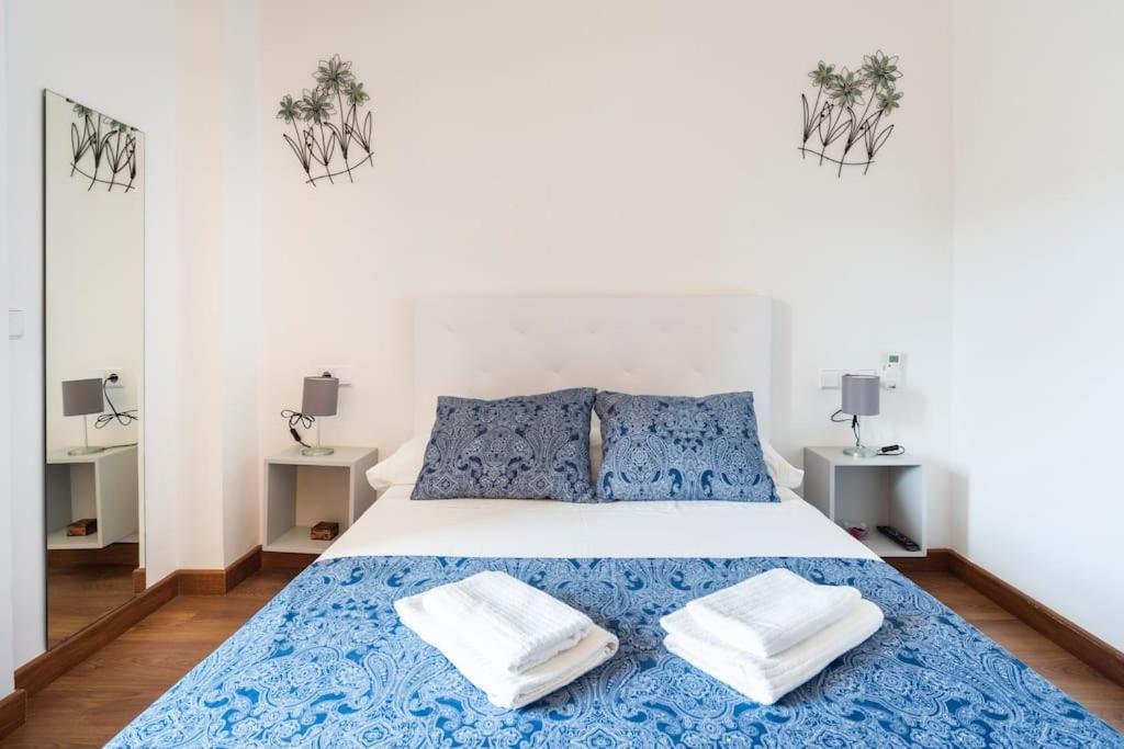 Ayala Beach Apartment Малага Экстерьер фото