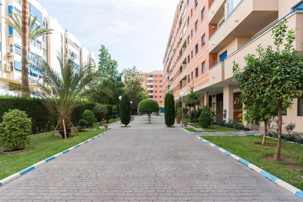 Ayala Beach Apartment Малага Экстерьер фото